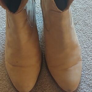 Women's Tan Ugg Ankle Boots Size 8.5